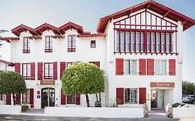 Hôtel Briketenia
